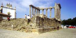 Templo romano de Evora.