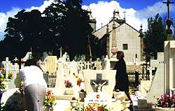 La iglesia de San Crist�bal, en Ovar, est� revestida en cer�mica desde sus cimientos hasta el techo. 