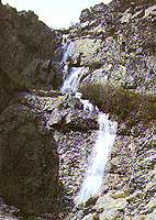 Cascada en Valverde de los Arroyos. Chorrera de Valdelagua. Pico Ocej�n