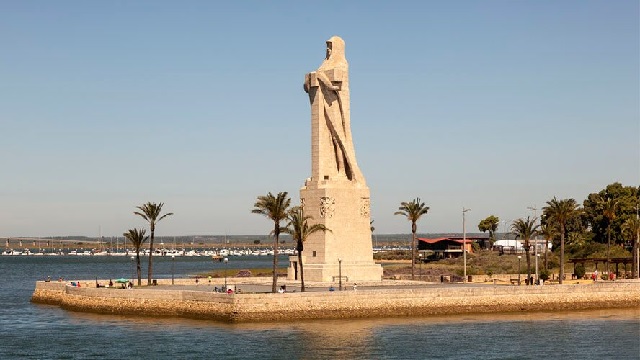 Monumento a Colón en Huelva